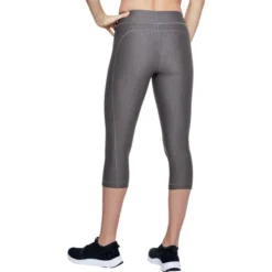 UNDER ARMOUR Women's HeatGear Armour Capri Leggings -Carhar Clothing Shop 2045254 004 alt3
