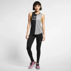 NIKE Women's Fast Tight -Carhar Clothing Shop 2068298 001 alt8