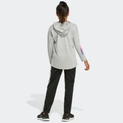 ADIDAS Girls' Long Sleeve Hooded Graphic Tee 9 ADIDAS Girls' Long Sleeve Hooded Graphic Tee -Carhar Clothing Shop 2076890 004 alt3