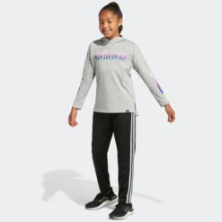 ADIDAS Girls' Long Sleeve Hooded Graphic Tee 10 ADIDAS Girls' Long Sleeve Hooded Graphic Tee -Carhar Clothing Shop 2076890 004 alt4