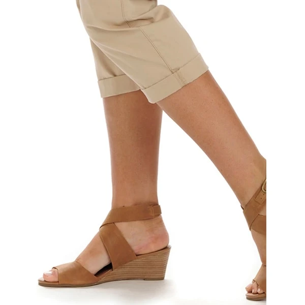 LEE Women's Flex-to-Go Relaxed Fit Cargo Capri 4 LEE Women's Flex-to-Go Relaxed Fit Cargo Capri - Image 4