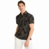 VAN HEUSEN Men's Weekend Woven Short-Sleeve Shirt