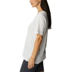 COLUMBIA Women's Bluebird Day Relaxed V-Neck Tee -Carhar Clothing Shop 2085706 101 alt2