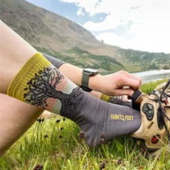 FARM TO FEET Men's Eureka 3/4 CREW Light Cushion Socks -Carhar Clothing Shop 2088152 004 alt2